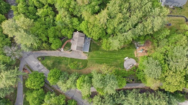 2 Stonecleave Rd, North Reading, MA 01864