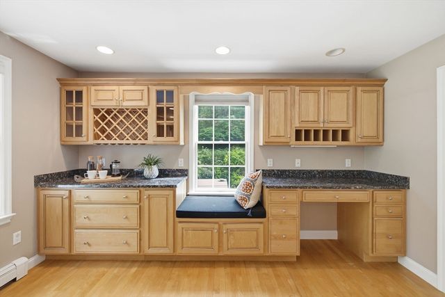 2 Stonecleave Rd, North Reading, MA 01864