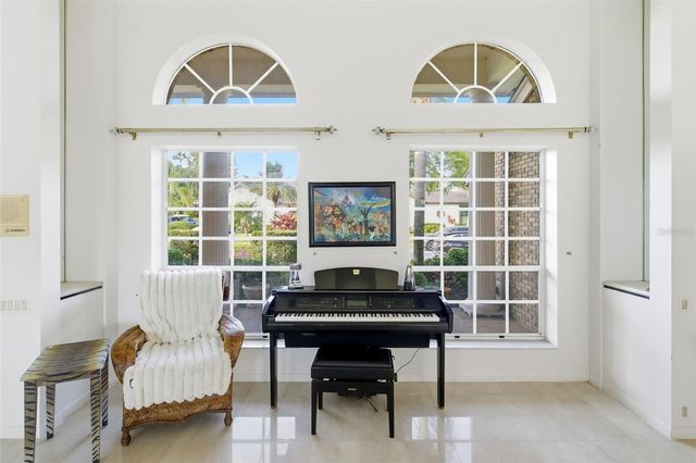 4149 ESCONDITO CIRCLE, Sarasota, FL 34238