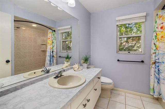 4149 ESCONDITO CIRCLE, Sarasota, FL 34238