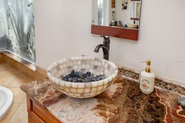 4149 ESCONDITO CIRCLE, Sarasota, FL 34238