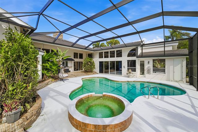 4149 ESCONDITO CIRCLE, Sarasota, FL 34238