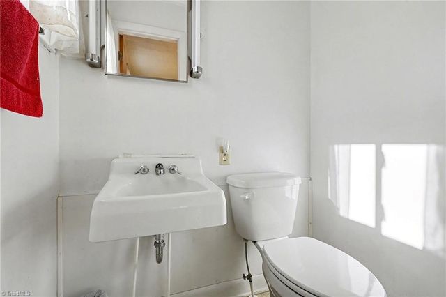 154 Melody Lane, Thomasville, NC 27360