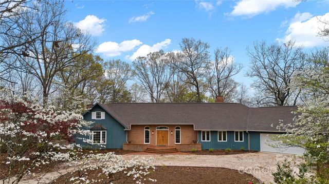 1476 New Market Road, Tryon, NC 28782