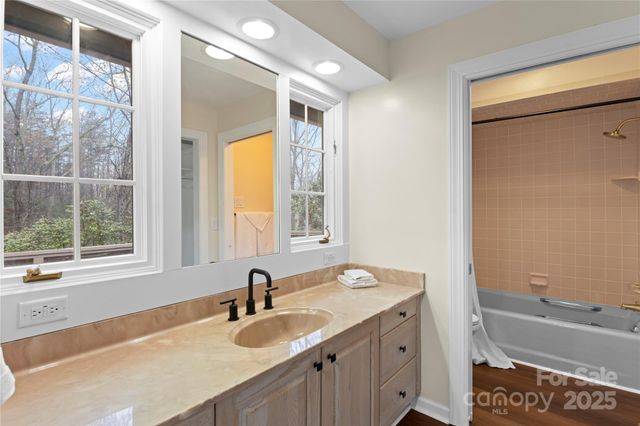 1476 New Market Road, Tryon, NC 28782