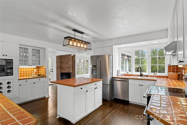 1476 New Market Road, Tryon, NC 28782