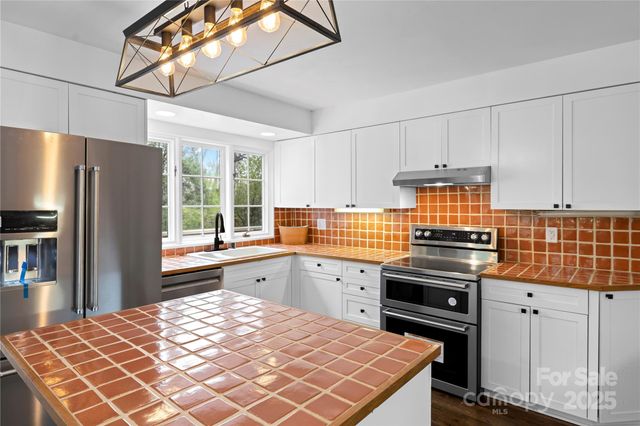1476 New Market Road, Tryon, NC 28782