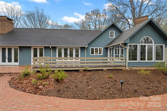 1476 New Market Road, Tryon, NC 28782