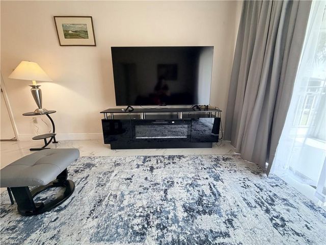 7050 Nantucket CIR 6, North Fort Myers, FL 33917