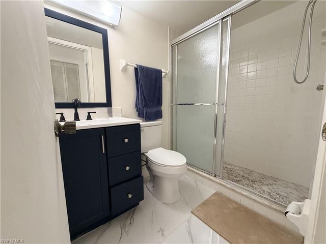 7050 Nantucket CIR 6, North Fort Myers, FL 33917