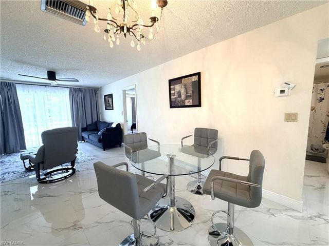 7050 Nantucket CIR 6, North Fort Myers, FL 33917