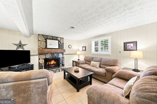 2081 Branch View Drive, Marietta, GA 30062