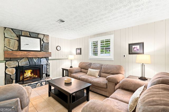 2081 Branch View Drive, Marietta, GA 30062