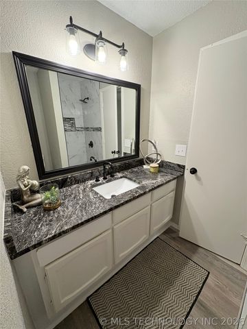 433 W Austin Street, Broken Arrow, OK 74011