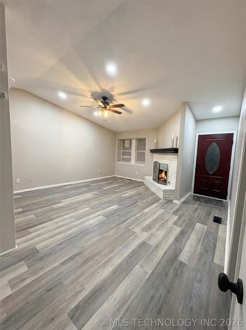 433 W Austin Street, Broken Arrow, OK 74011