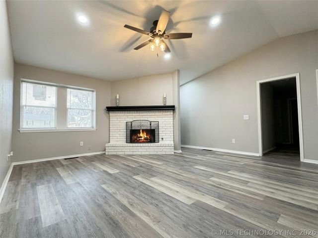 433 W Austin Street, Broken Arrow, OK 74011