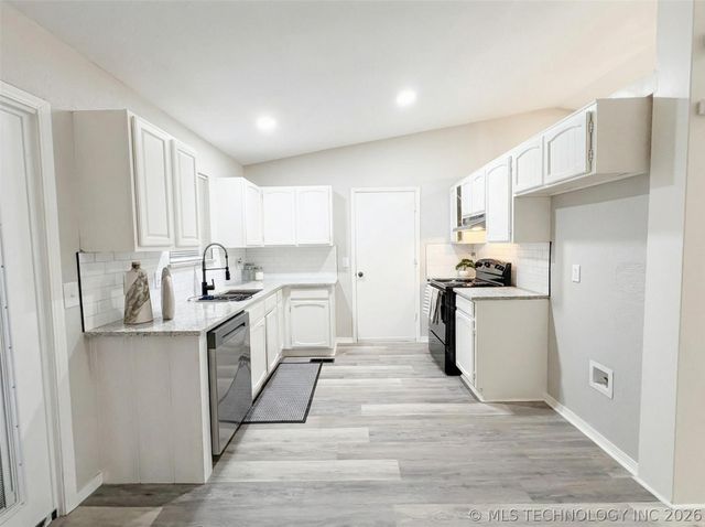 433 W Austin Street, Broken Arrow, OK 74011