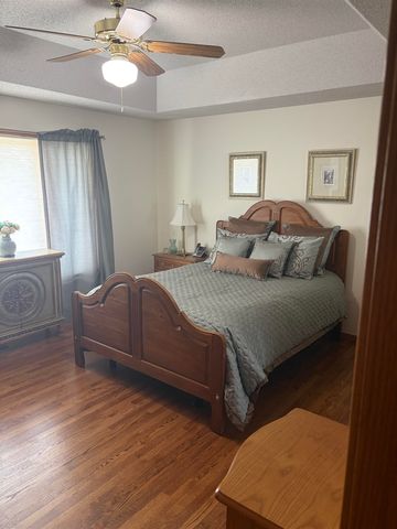 602 Ridge Point Dr, Mulvane, KS 67110