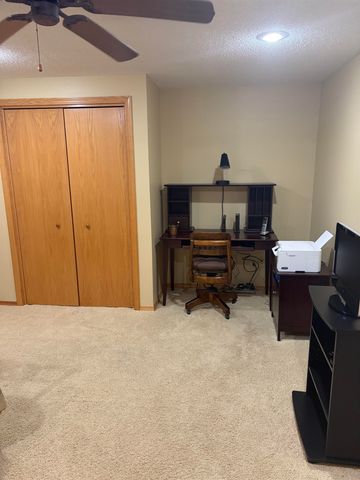 602 Ridge Point Dr, Mulvane, KS 67110
