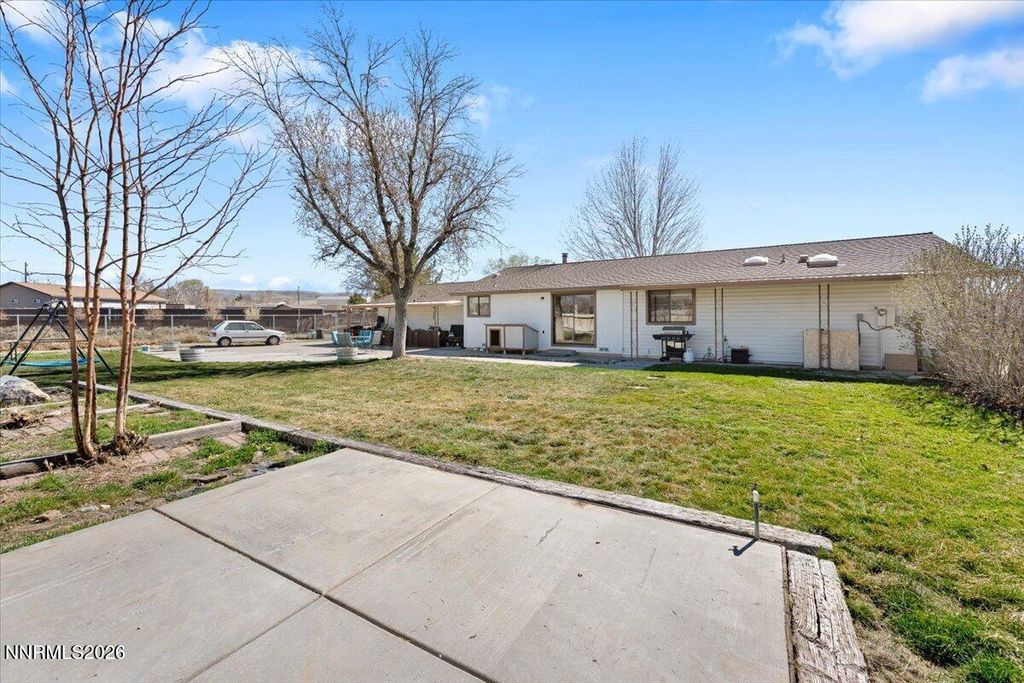 Image 32 of property listing at 450 Omni Drive, Sparks, NV 89441