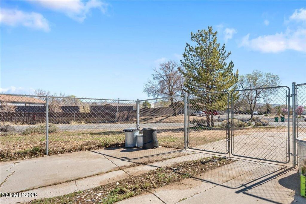 Image 37 of property listing at 450 Omni Drive, Sparks, NV 89441