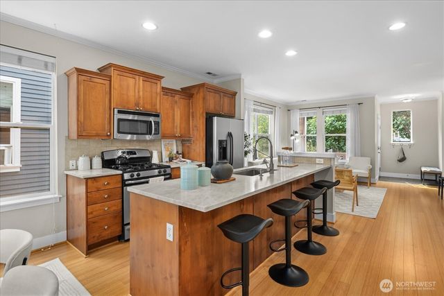 4148 29th Avenue S, Seattle, WA 98108