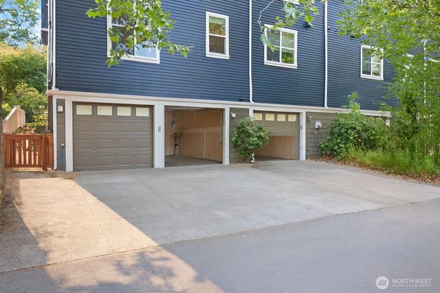 4148 29th Avenue S, Seattle, WA 98108