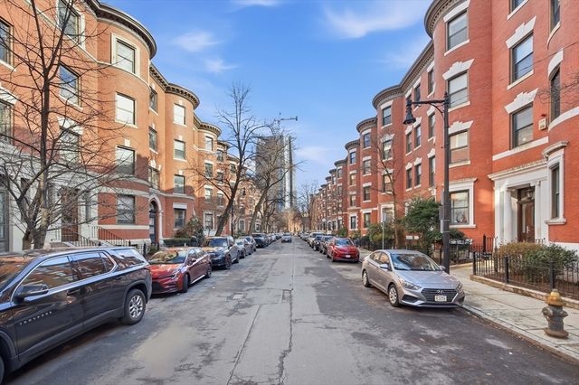 96 Gainsborough St 404W, Boston, MA 02115