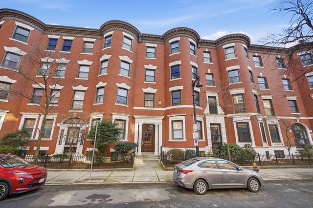 96 Gainsborough St 404W, Boston, MA 02115