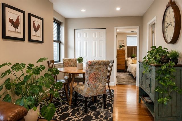 96 Gainsborough St 404W, Boston, MA 02115