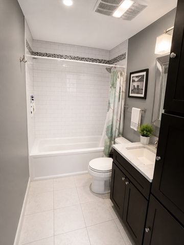 96 Gainsborough St 404W, Boston, MA 02115
