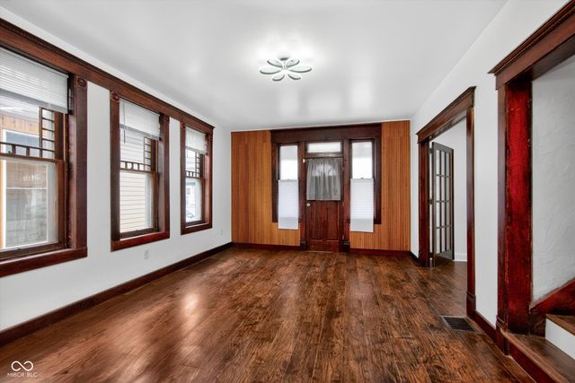 71 Schiller Street, Indianapolis, IN 46225