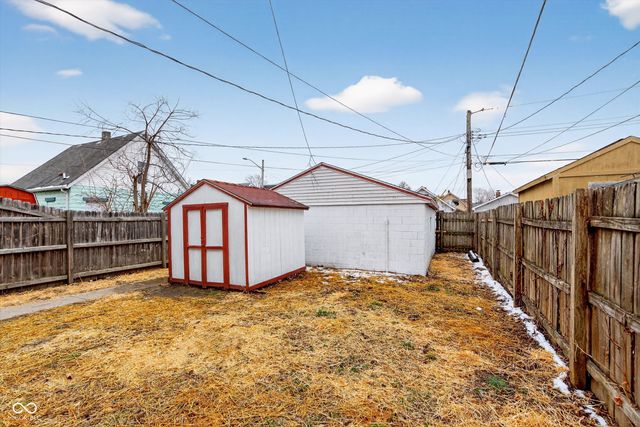 71 Schiller Street, Indianapolis, IN 46225