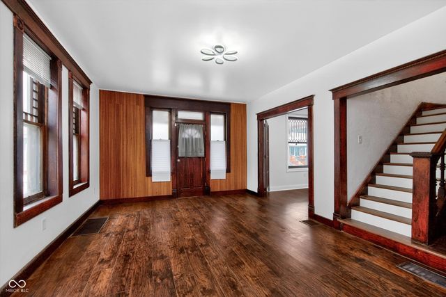 71 Schiller Street, Indianapolis, IN 46225