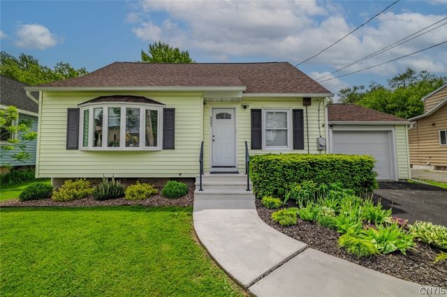 321 Brookfield Road, Salina, NY 13211