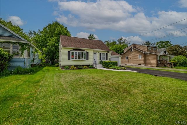 321 Brookfield Road, Salina, NY 13211