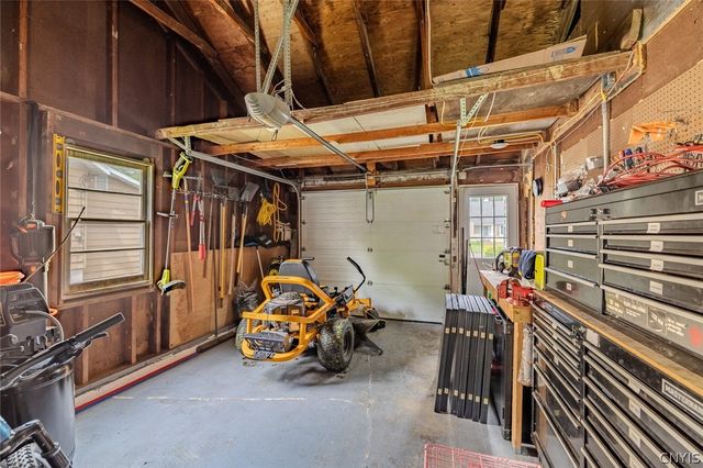 321 Brookfield Road, Salina, NY 13211