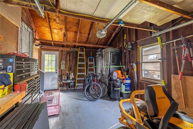 321 Brookfield Road, Salina, NY 13211