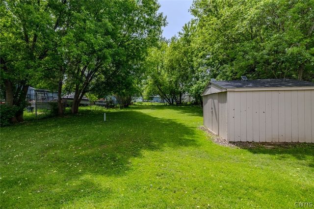 321 Brookfield Road, Salina, NY 13211