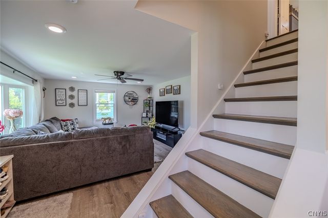 321 Brookfield Road, Salina, NY 13211