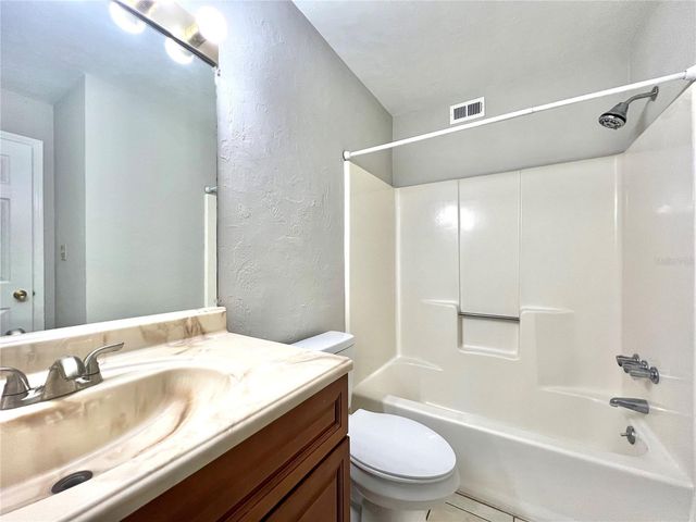 81 SE 16TH AVENUE D101, Gainesville, FL 32601