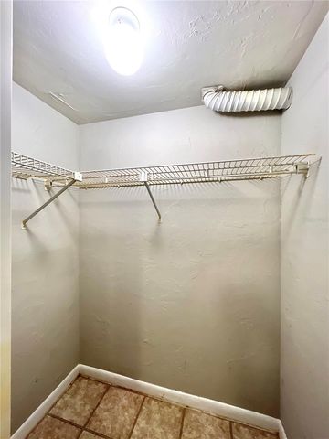 81 SE 16TH AVENUE D101, Gainesville, FL 32601