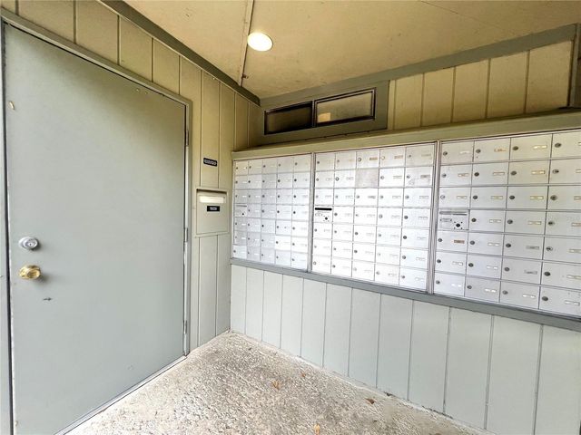 81 SE 16TH AVENUE D101, Gainesville, FL 32601