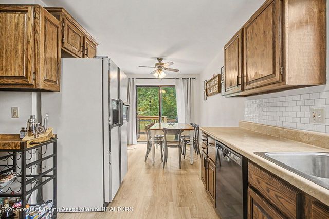2600 Darien Drive, Lansing, MI 48912