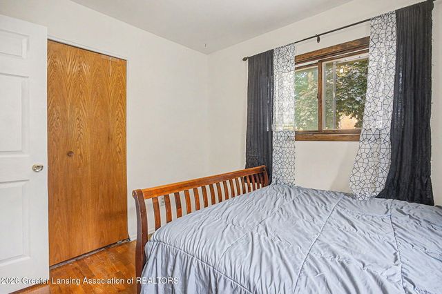2600 Darien Drive, Lansing, MI 48912