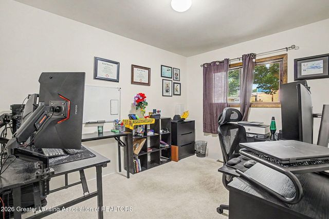 2600 Darien Drive, Lansing, MI 48912
