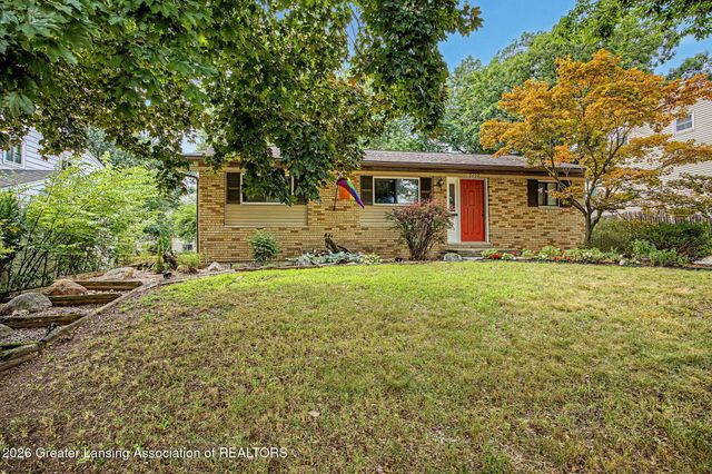 2600 Darien Drive, Lansing, MI 48912