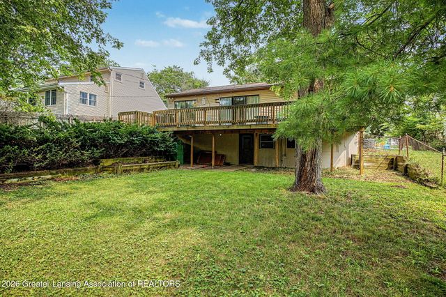 2600 Darien Drive, Lansing, MI 48912