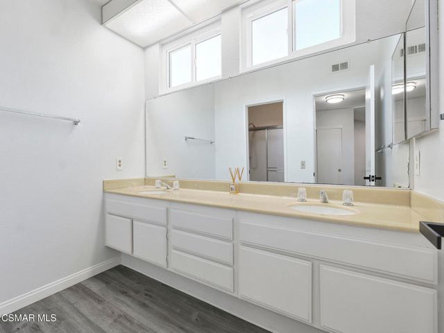 833 Shadow Lake Drive, Thousand Oaks, CA 91360