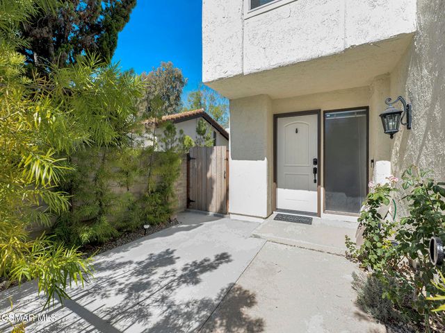 833 Shadow Lake Drive, Thousand Oaks, CA 91360